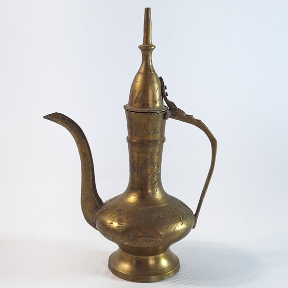 Vintage Ornate Engraved Solid Brass Teapot Genie Lamp Oil Pitcher India - Picture 1 of 11
